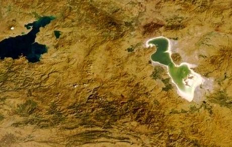 جدیدترین تصویر دریاچه ارومیه از فضا / عکس