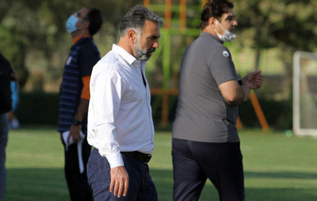 محمود فکری استعفا داد