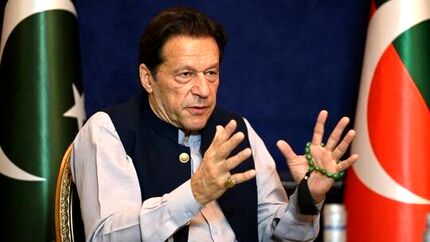 عمران خان، ۸ روز بازداشت شد