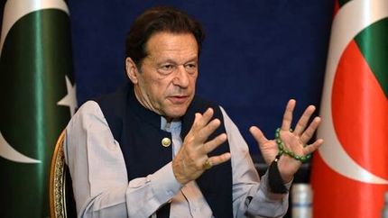 عمران خان، ۸ روز بازداشت شد