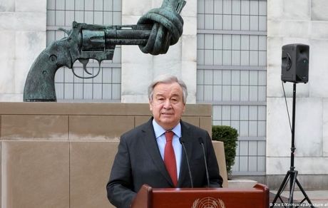 دبیرکل سازمان ملل برای صلح و آتش بس و گفت و گو با پوتین به روسیه می‌رود