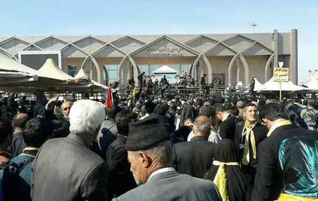 تردد ۱۴۴ هزار زائر از مرز مهران در روز گذشته