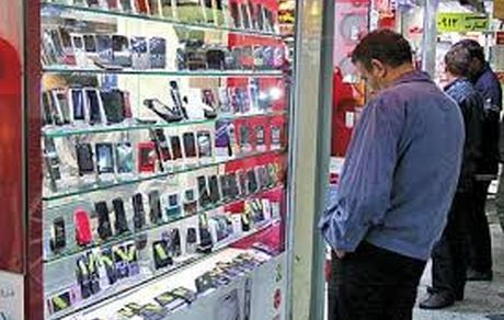 انجمن واردکنندگان موبایل: بیش از 80 درصد موبایل‌های بالای 300 یورو غیرقانونی وارد می‌شود
