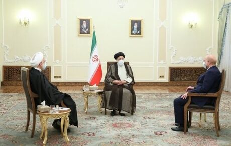 همکاری هر چه بیشتر قوا برای حل مسائل و مشکلات معیشتی مردم
