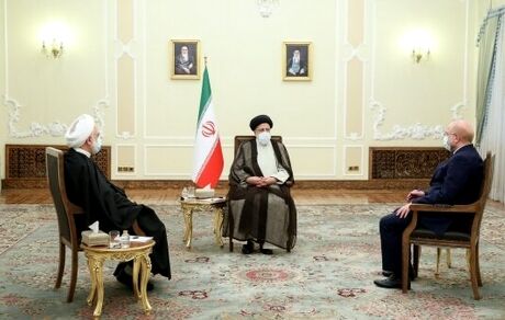 همکاری هر چه بیشتر قوا برای حل مسائل و مشکلات معیشتی مردم