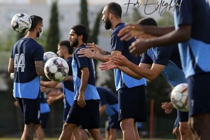 حمله سرماخوردگی به اردوی استقلال