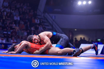 ملی پوش کشتی آزاد، رباط صلیبی پاره کرد