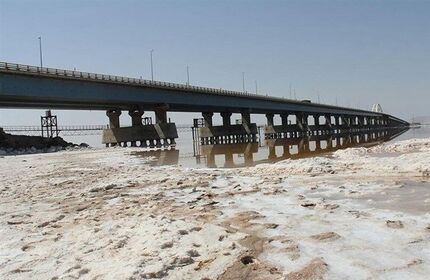 معاف شدن زائران اربعین از عوارض پل میان‌گذر دریاچه ارومیه