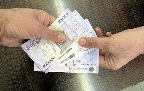 افزایش حداقل ۱۰ درصدی حقوق کارکنان دولت در سال آینده