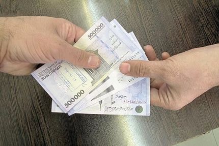 افزایش حداقل ۱۰ درصدی حقوق کارکنان دولت در سال آینده