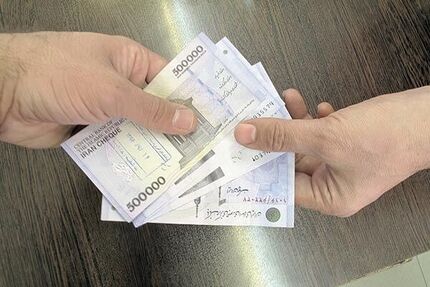 افزایش حداقل ۱۰ درصدی حقوق کارکنان دولت در سال آینده