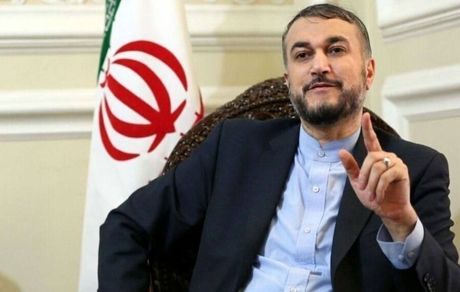 یکی از برنامه‌های اصلی ما برنامه ۲۵ ساله ایران و چین است / در نشست بغداد جایی ایستادم که جایگاه واقعی نماینده ایران بود / رئیس جمهور فرانسه دو بار درخواست سفر به پاریس کرد