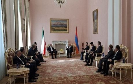 پزشکیان: سیاست قطعی جمهوری اسلامی ایران نسبت به ارمنستان تقویت و تعمیق روابط دوستانه و گسترش همکاری‌ها است