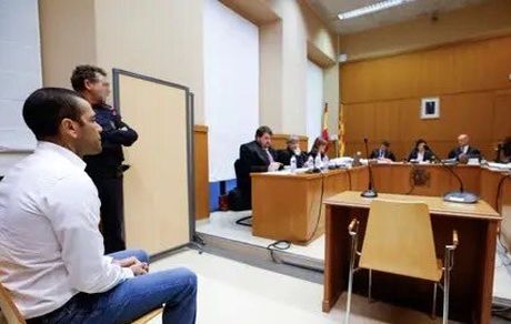 مدافع سابق زندانی بارسلونا آزاد شد