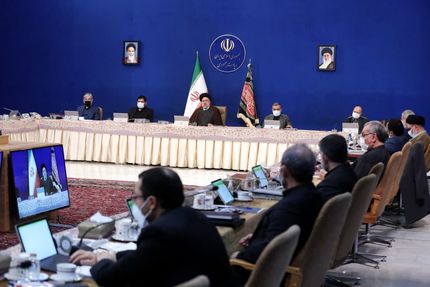 تاکید رئیس جمهور بر سامان دادن وضعیت عمومی مردم بعد از امدادرسانی اولیه به سیل زدگان / استاندار کرمانشاه انتخاب شد