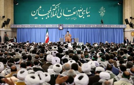 رهبر انقلاب در دیدار بسیجیان: توطئه‌ عمیقِ وسیعِ بسیار خطرناکی به‌وسیله‌ی مردم نابود شد