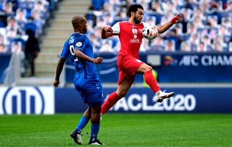 سیامک نعمتی در پرسپولیس ماندنی شد