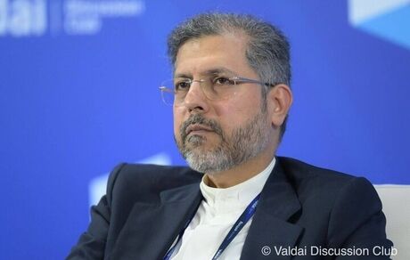 معاون عراقچی: آشفتگی در نظام تصمیم‌گیری آمریکا به حداکثر خود رسیده است / دوران تصور شکست ناپذیری ایالات متحده به سر آمده است