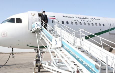 رئیس جمهور وارد استان فارس شد / حجت الاسلام رئیسی در بدو ورود چه گفت؟