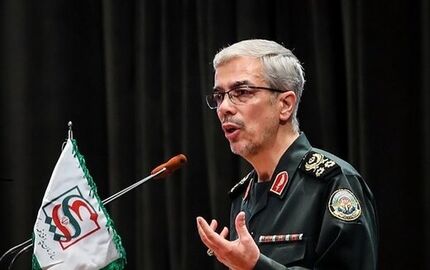 رئیس ستادکل نیروهای مسلح: برای اجرای بیانیه گام دوم نیازمند فرماندهان شجاع و انقلابی هستیم
