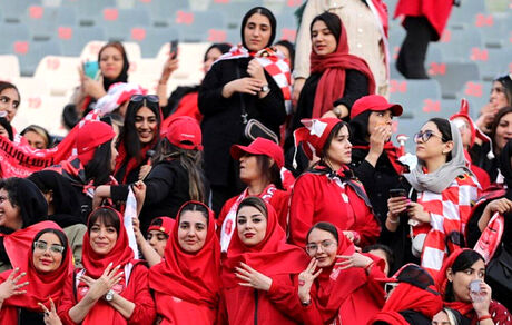 شورای تامین، با حضور بانوان تماشاگر در بازی پرسپولیس و نساجی مخالفت کرد