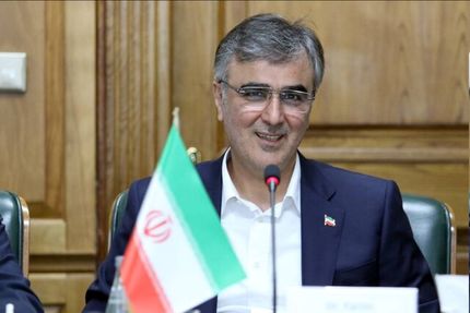 رئیس کل بانک مرکزی به عمان رفت