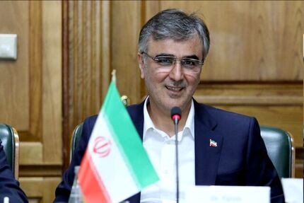 رئیس کل بانک مرکزی به عمان رفت