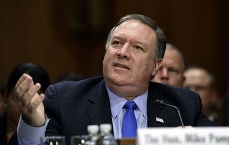 پمپئو: اجازه خرید سلاح از روسیه و چین را به ایران نمی‌دهیم!