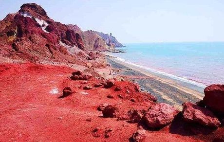 عضو شورای شهر: خاک هرمز را با خود نبرید