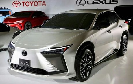تصاویر نخستین محصول الکتریکی لکسوس منتشر شد