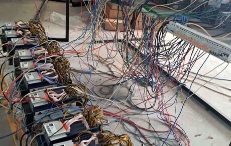  ۱۰۷ دستگاه استخراج رمز ارز در قم کشف و ضبط شد