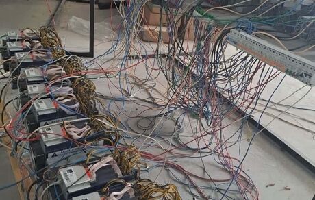  ۱۰۷ دستگاه استخراج رمز ارز در قم کشف و ضبط شد