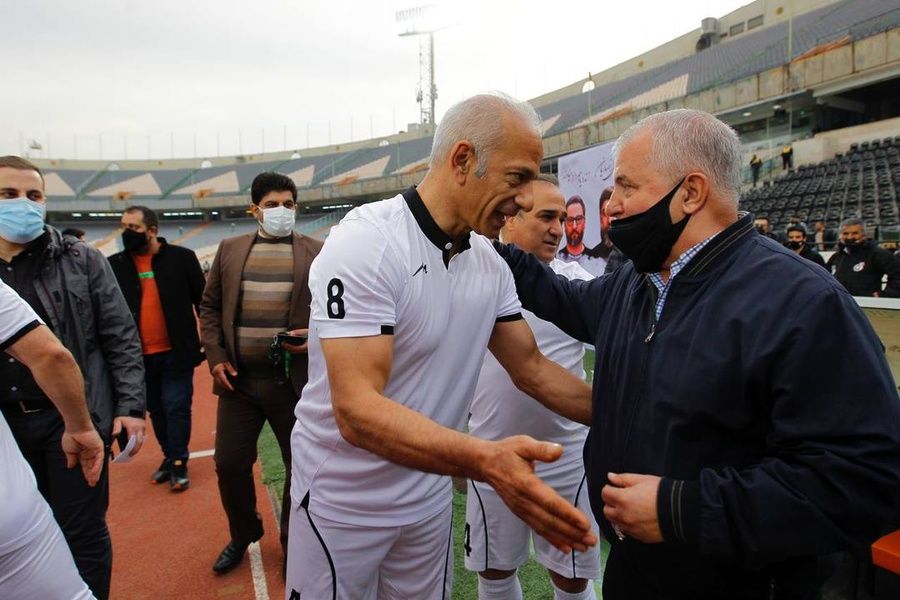 تصاویر دیدار دوستانه منتخب سرخابی و منتخب ۹۸ به یاد انصاریان و میناوند