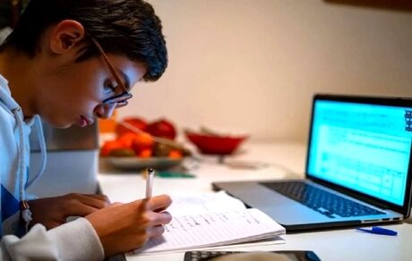 امتحانات دانش آموزان پایه‌های هفتم تا دهم تهران مجازی شد