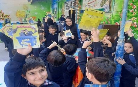 آموزش تفکیک زباله در برخی مدارس شهردار منطقه ۸ تهران
