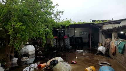 راه دسترسی ۲۴ روستای مینودشت بدلیل رانش زمین و ریزش کوه مسدود شد