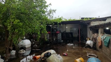 راه دسترسی ۲۴ روستای مینودشت بدلیل رانش زمین و ریزش کوه مسدود شد