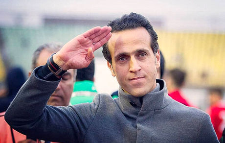 علی کریمی در بلوچستان مدرسه می‌سازد 