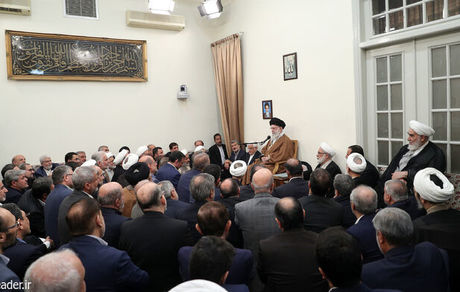 به گفتگوهای عمان نه افراطی خوش‌بین و نه افراطی بدبین هستیم