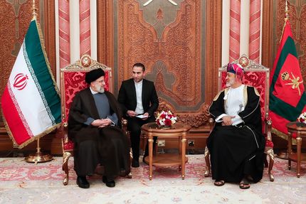 ایران و عمان، ۱۲ سند همکاری امضا کردند