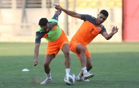بازی پرسپولیس و تراکتور لغو شد