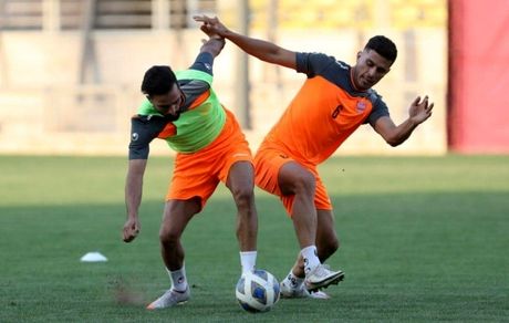 بازی پرسپولیس و تراکتور لغو شد