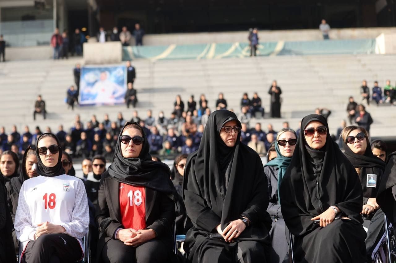 تشییع پیکر ملیکا محمدی فوتبالیست تیم ملی بانوان در ورزشگاه آزادی