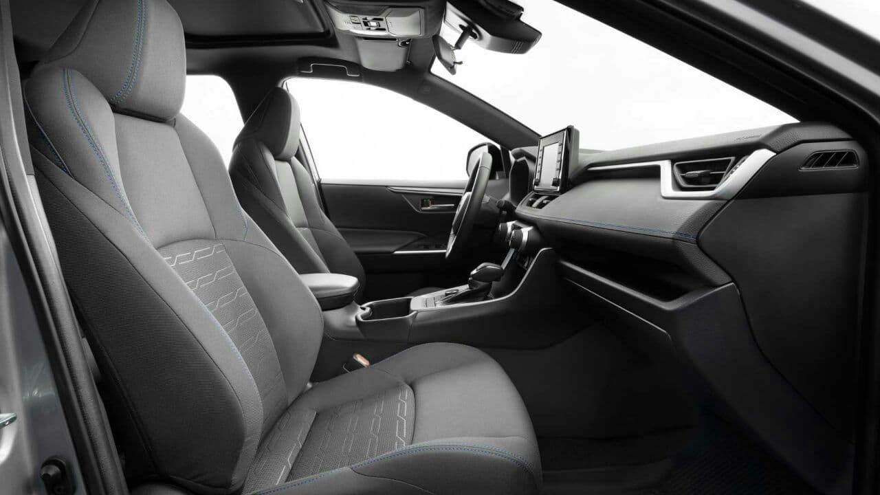 تویوتا راوفور، ۲۵ ساله شد