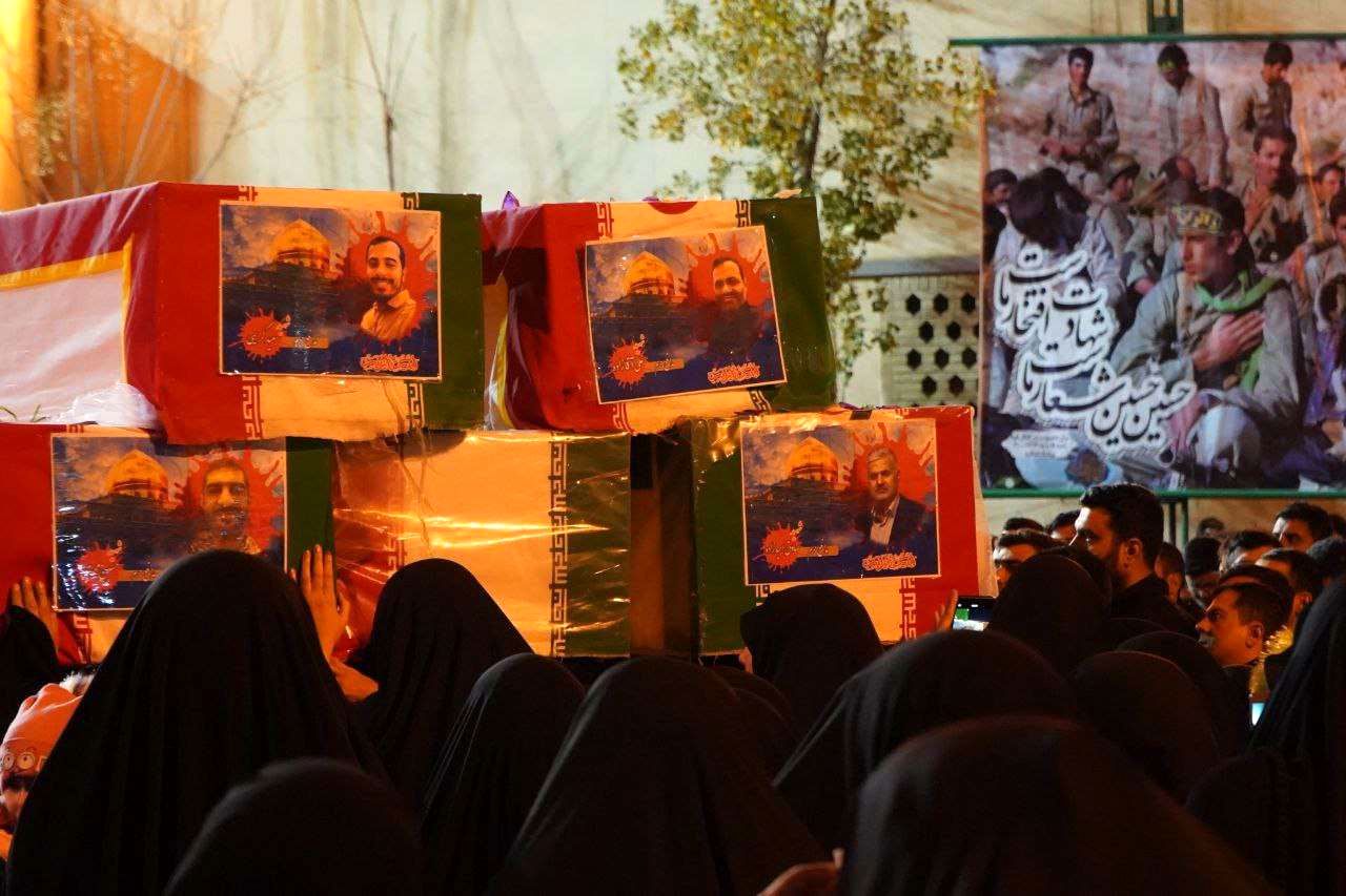 وداع با پیکرهای مطهر ۵ شهید حمله تروریستی اسرائیل