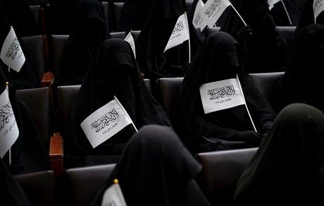 گروهی از زنان افغان در دانشگاه از طالبان حکایت کردند