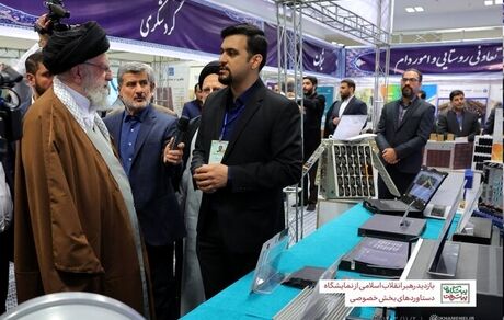 بازدید رهبر انقلاب از نمایشگاه توانمندی‌های بخش خصوصی