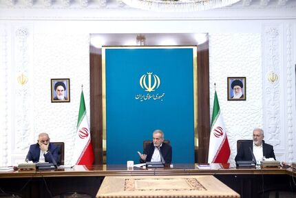 رئیس جمهور:  توسعه دریامحور راه نجات کشور از وقوع یا عبور از بحران‌های کم‌آبی است