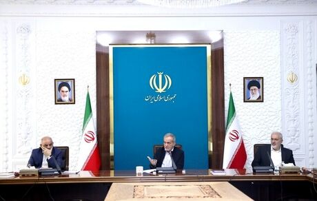 رئیس جمهور:  توسعه دریامحور راه نجات کشور از وقوع یا عبور از بحران‌های کم‌آبی است
