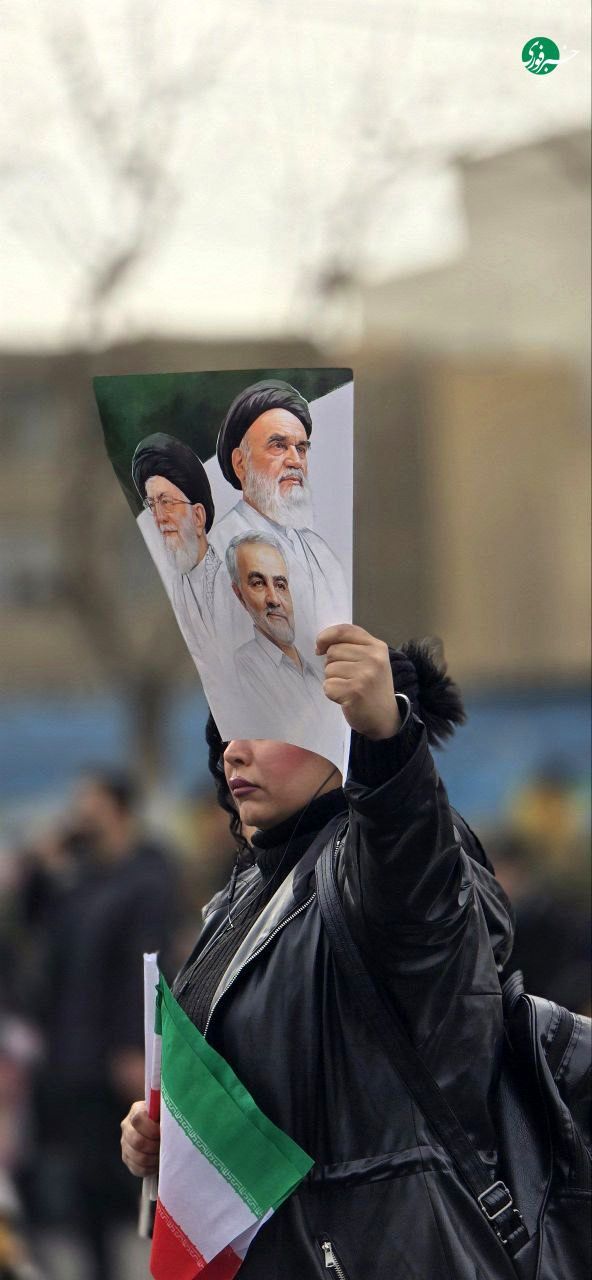 حضور آحاد مردم در راهپیمایی ۲۲ بهمن | تصاویر